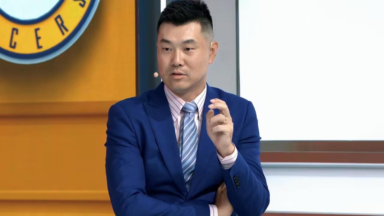 王仕鹏有句话说得在理，男篮这场2分险胜，好多人光顾着吹杨瀚森的准绝杀，却忽略了真