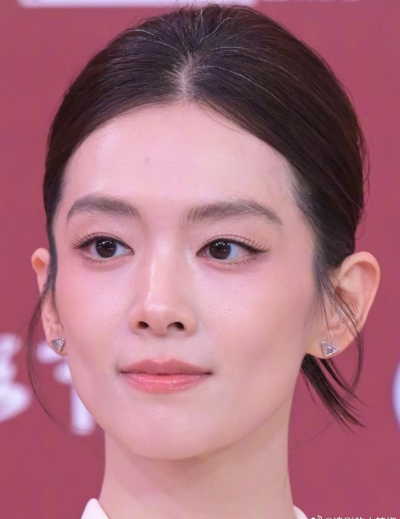 现实中看到的陈昊宇真实颜值，这图生到白发丝都看得见 ​​​