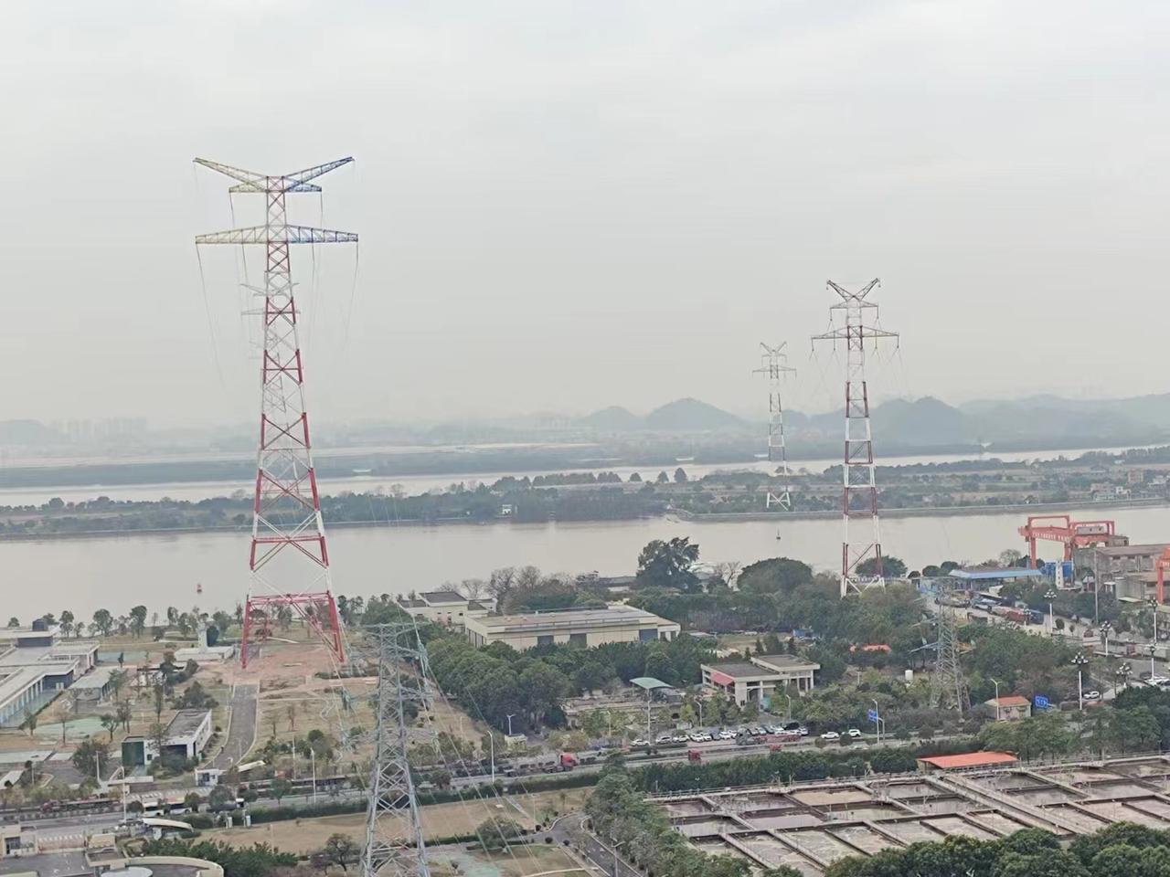 毛姆，英国著名小说家，剧作家，散文家。曾先后就读于坎特伯雷的国王学校和德国海德堡