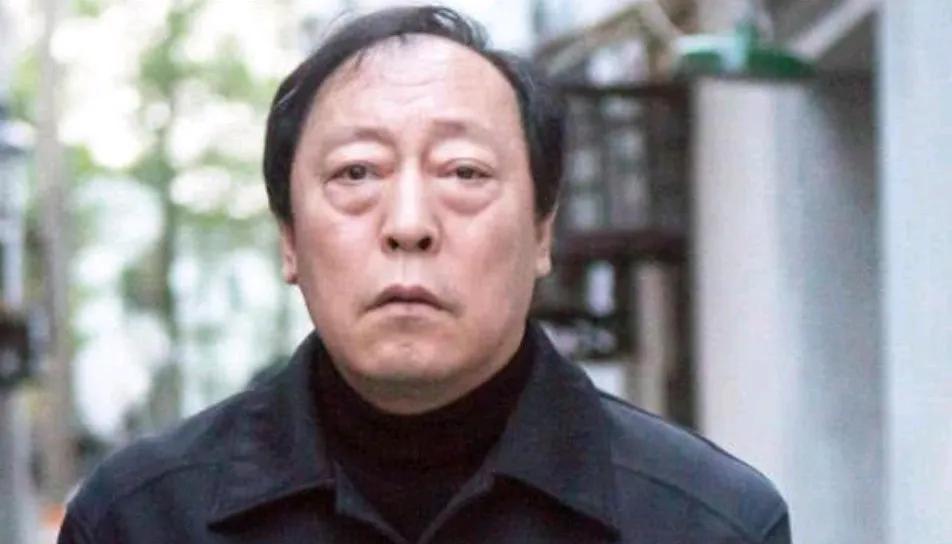 是不是演员一到年龄大了，就被称作老戏骨。这背后到底有什么猫腻呢？这个话题不仅限于