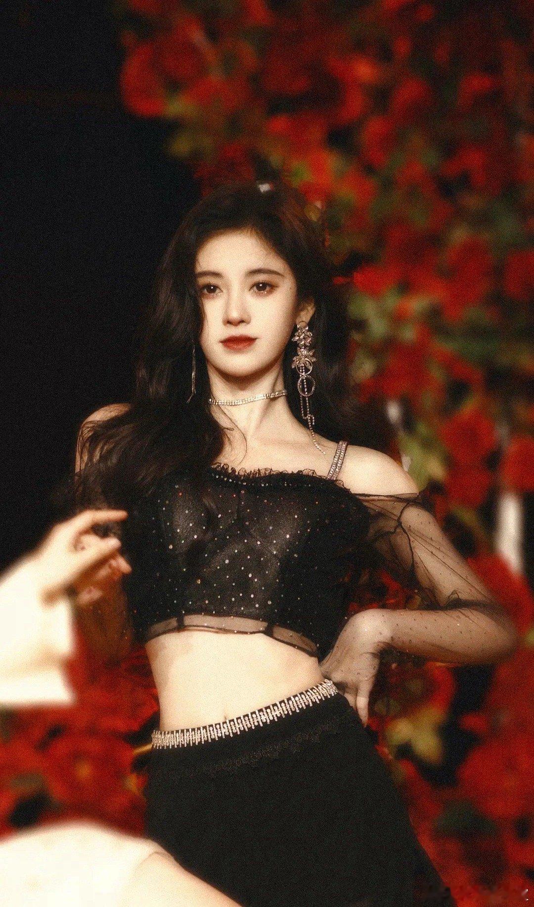 请问鞠婧祎的影迷，如果想成为鞠婧祎专业的🍊吹，我需要发些什么内容呢？来投稿[并