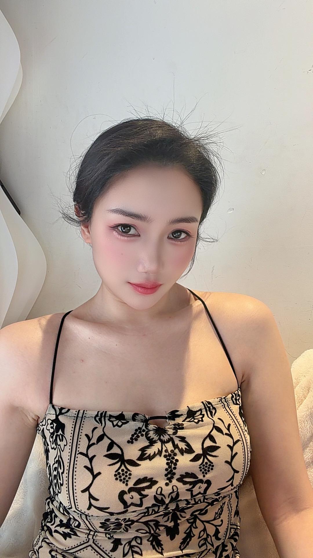 这么漂亮的年纪，为什么不让自己快乐美女妆造