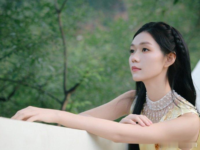 段奥娟一首念把我唱哭了 听段奥娟在央视重阳晚会唱《念》，感觉整个世界都安静了！她