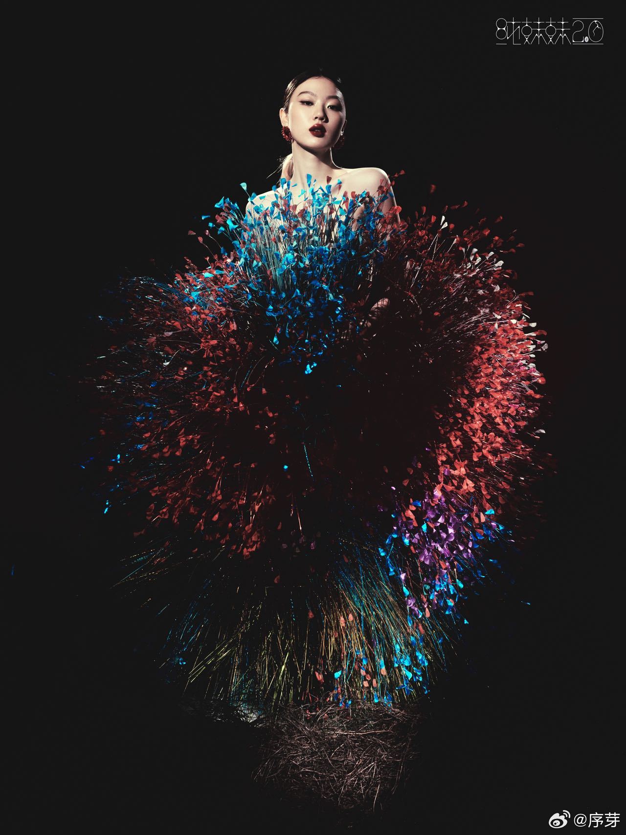 单依纯灵珠降世 单依纯这是艺术好震撼 的「纯妹妹2.0」舞台把我彻底拿捏了！灵珠