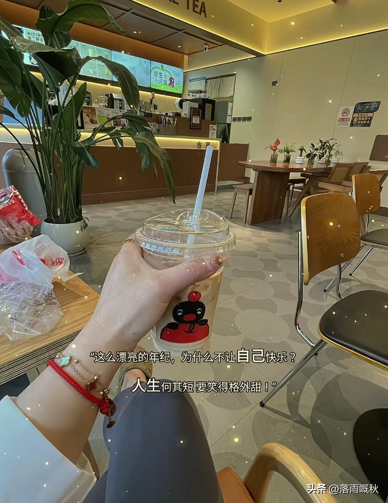 ▻ 🎧´- 𝑀𝓊𝓈𝒾𝒸 𝓉𝒾𝓂𝑒 𓏗𓏗 

   这么漂