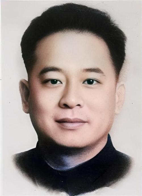 地下党罗广斌被捕，特务担心得罪他哥，便打招呼：你弟弟是共产党
 
罗广斌被捕那天