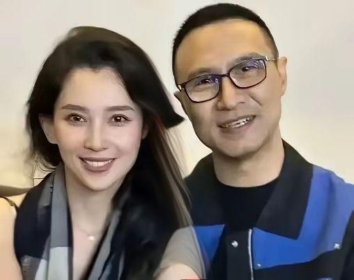 汪峰[玫瑰]
森林北
情侣照
