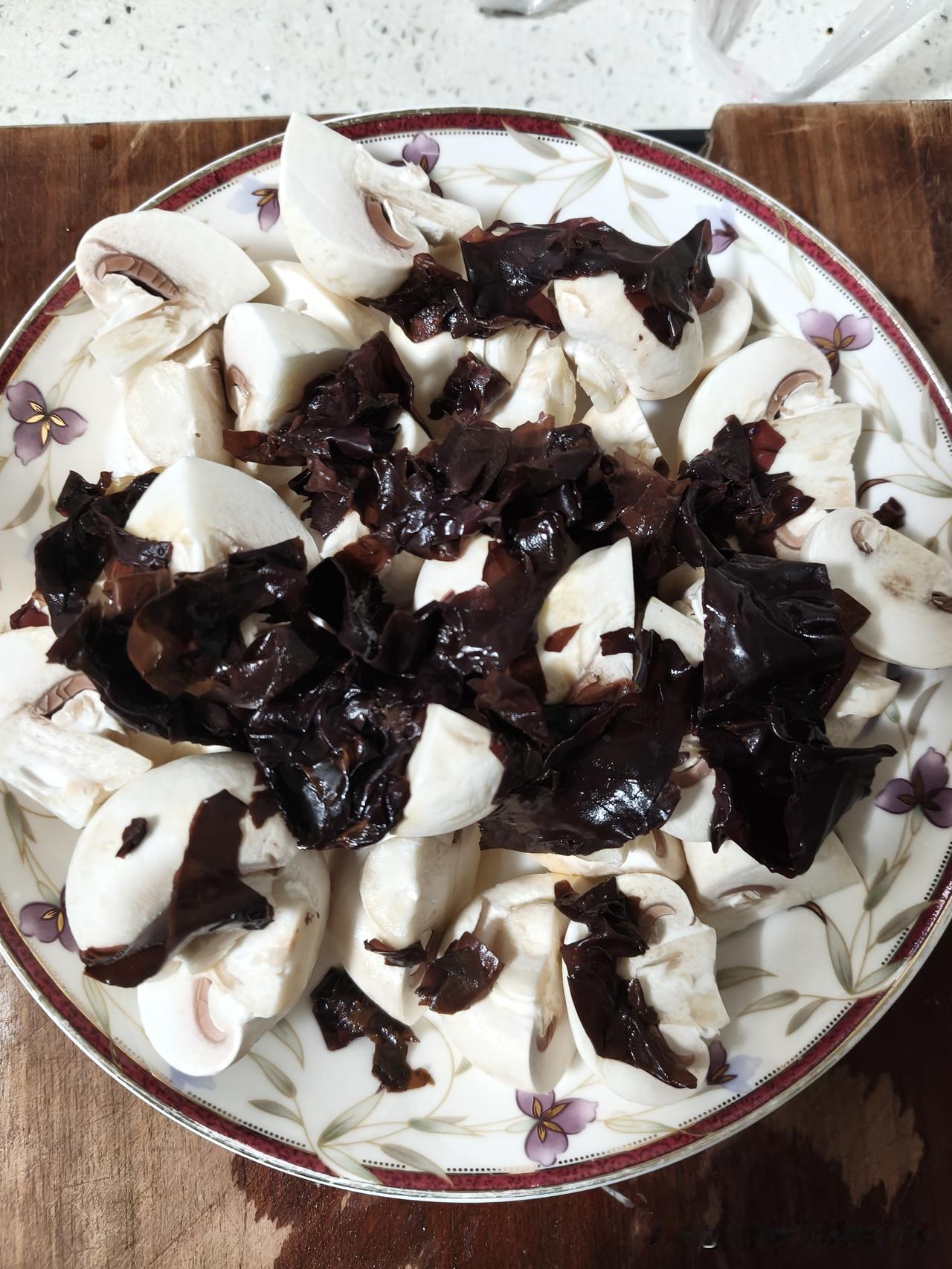 今天我的连载要断更，因为今天太忙了，下午又跟宝妈出去办事。
雇主宝宝马上要升初中