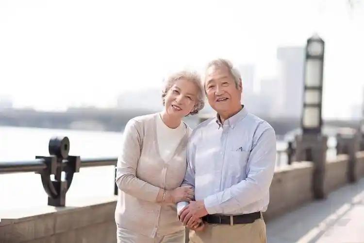 为什么老人越来越瘦，不一定是吃少了？身体正在发生一个危险变化

很多家庭看到老人
