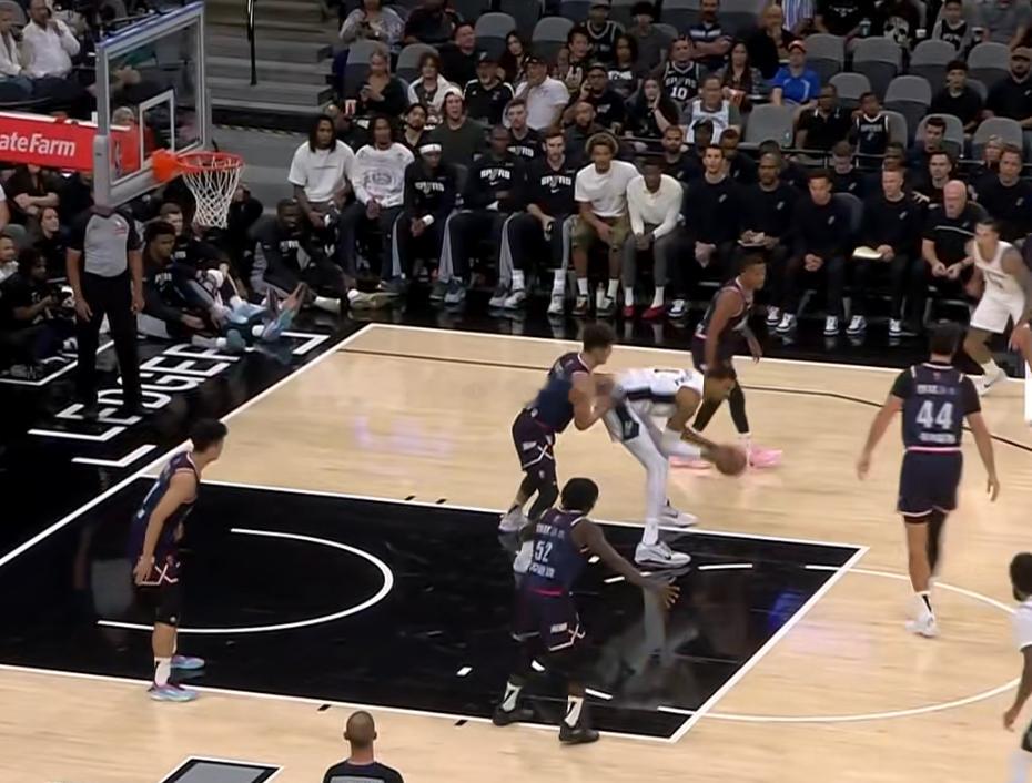 也是好起来了！山东兄弟李祥波打上NBA防守起文班了啊哈哈哈！！ ​​​