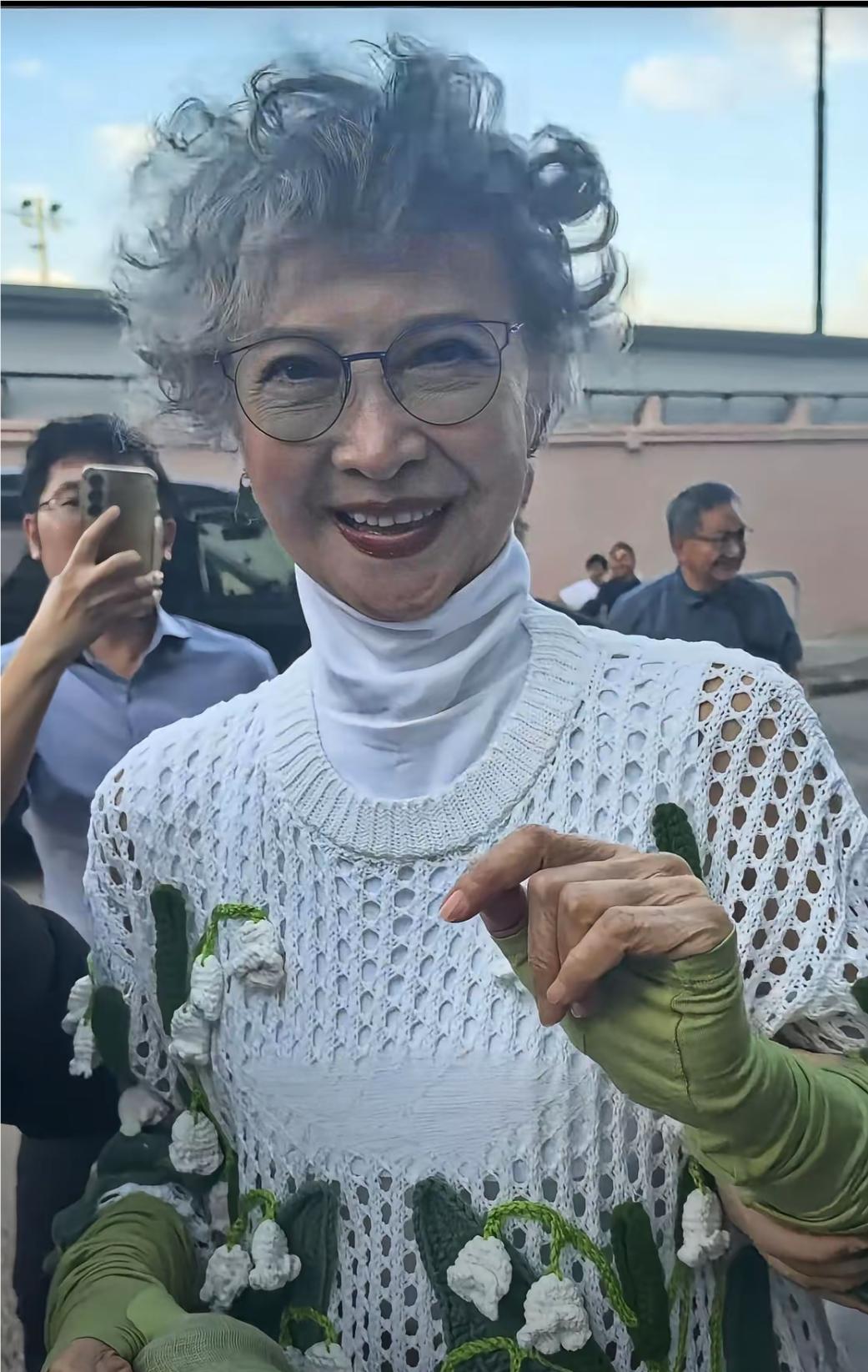 曾经是多少人心中女神，如今也老了。