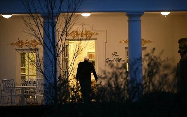 🚨🇺🇸🇮🇷特朗普对伊朗打击行动的态度“五五开”，顾问们担心会再次进行高