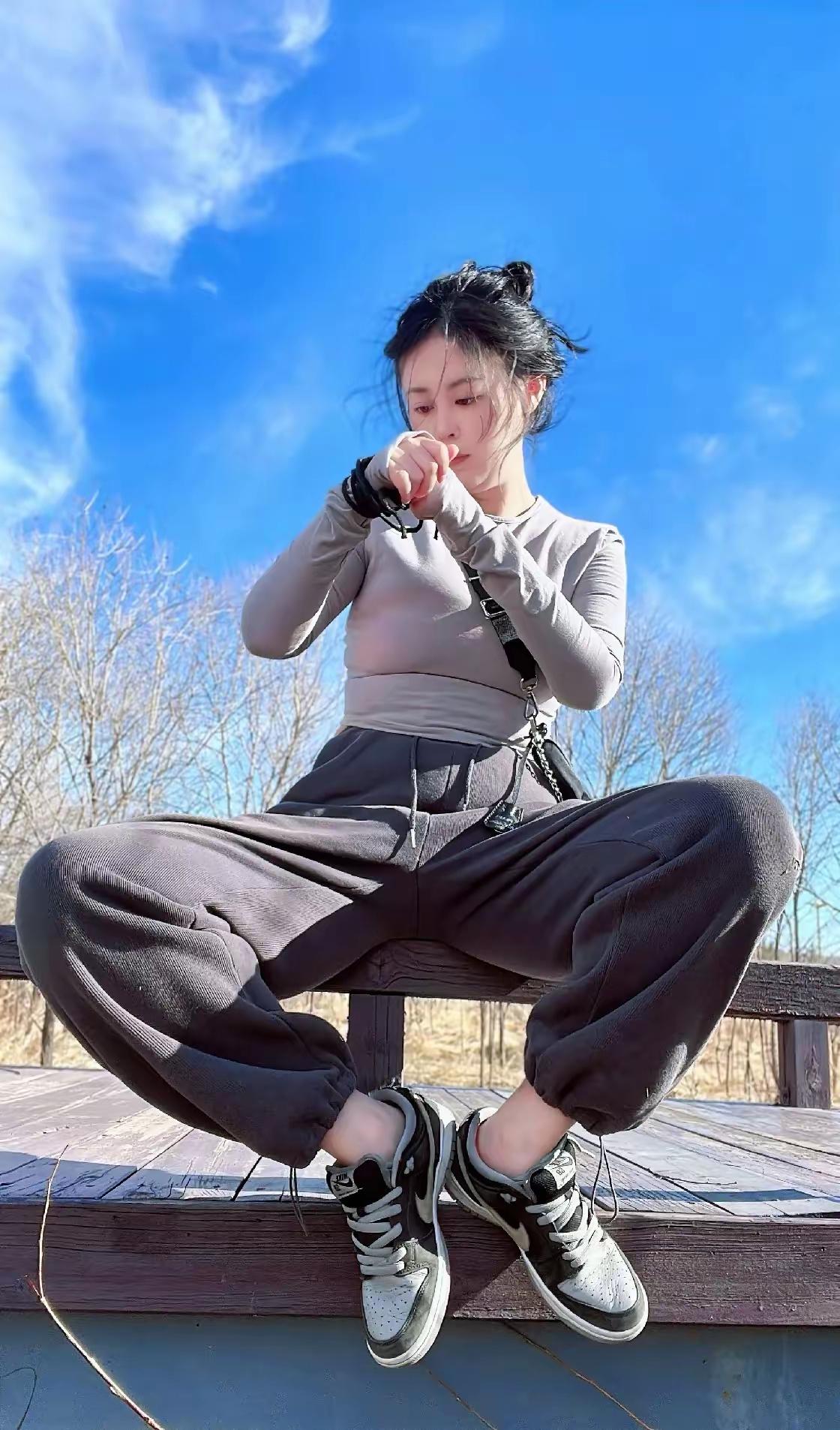 户外运动穿搭指南，舒适与时尚并存！👟💪