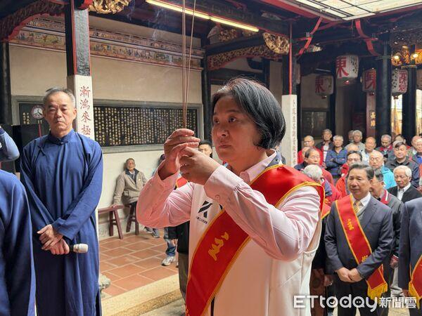 国民党金门县长初选争议　陈玉珍：杨镇浯有智慧做出最好决定
金门县颍川堂陈氏宗亲会