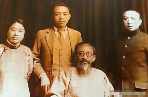 1949年，国民党少将郑蕴侠没能赶上最后一班飞机，被迫藏进贵州深山，隐居了八九年