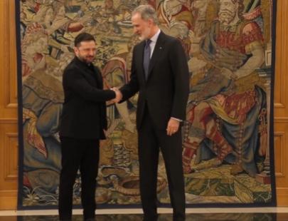 【泽连斯基在与西班牙国王费利佩六世会晤时表示：“我们感谢西班牙对被迫离开家园的乌