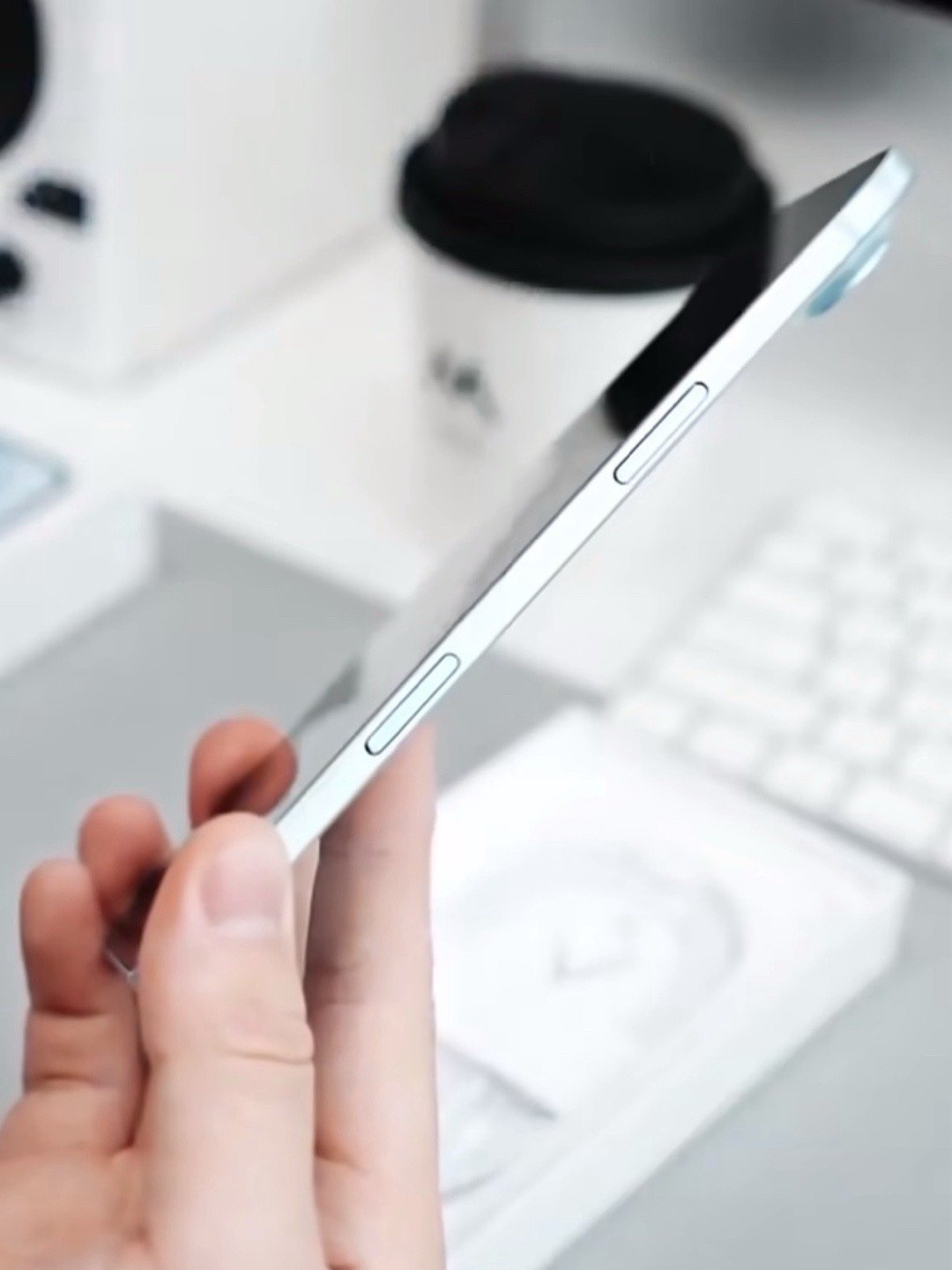 iPhone 17 Air绝对卖爆，走着瞧。 ​​​
