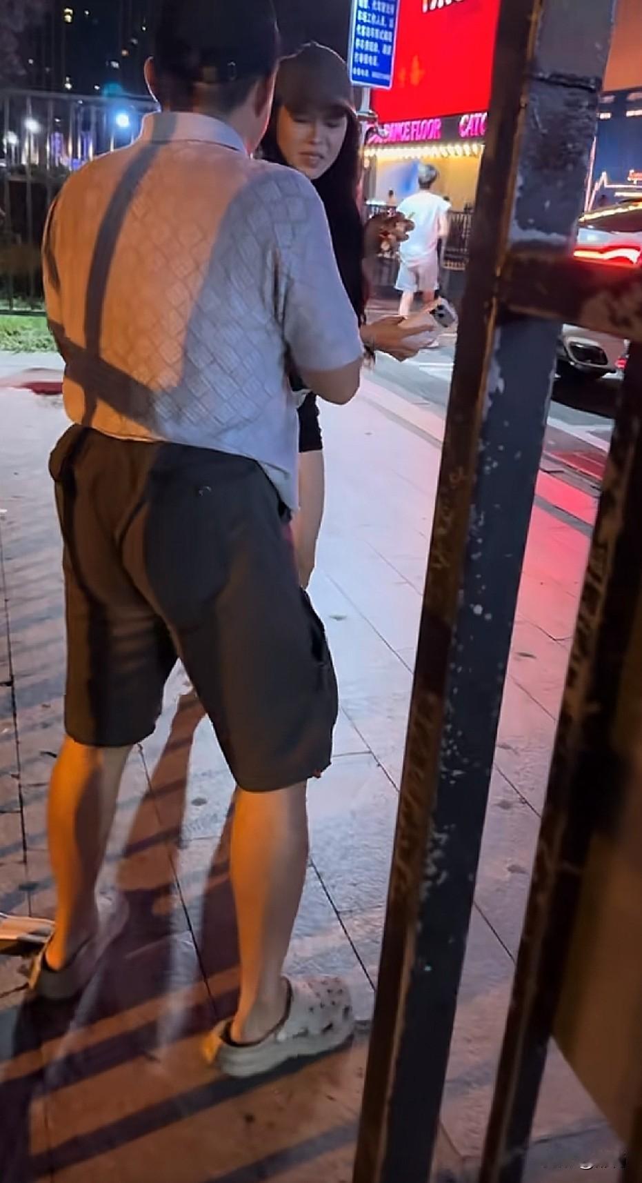 这种可以报警了吧