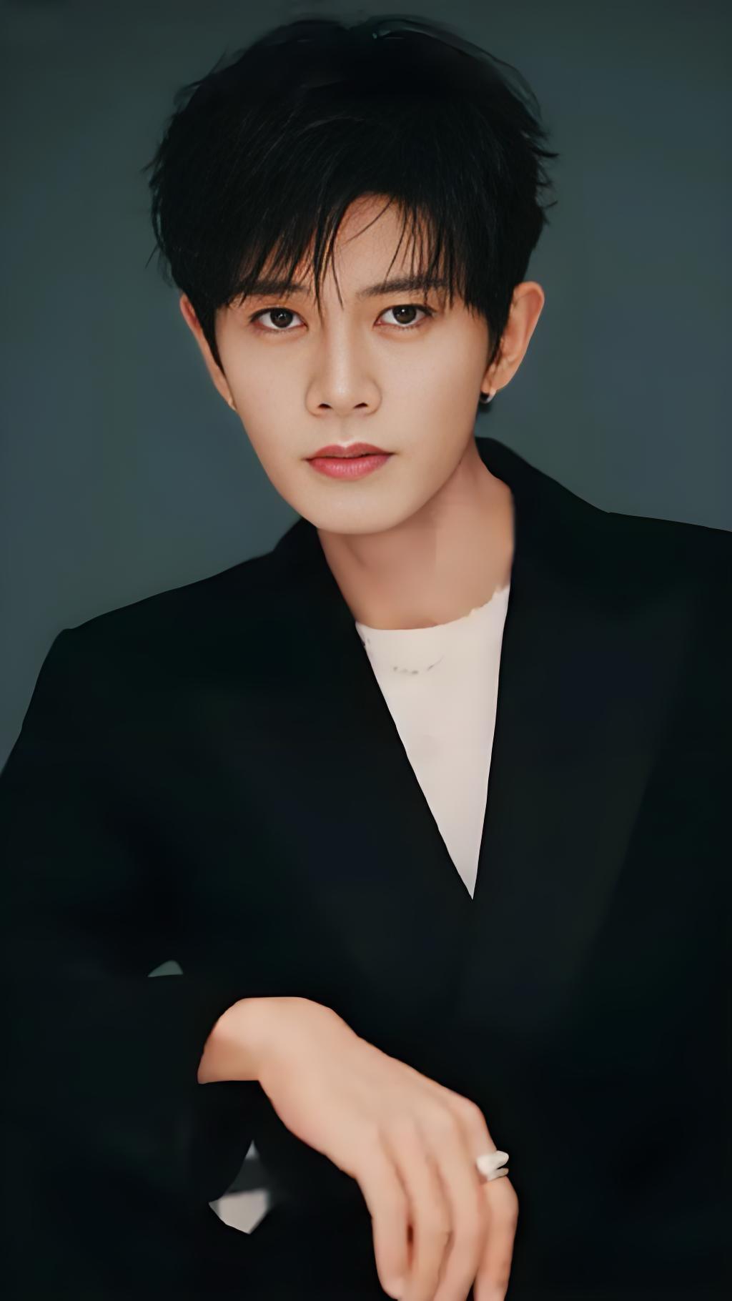 任嘉伦宣布与欢瑞世纪解约，开启个人工作室

任嘉伦于2024年6月23日正式宣布