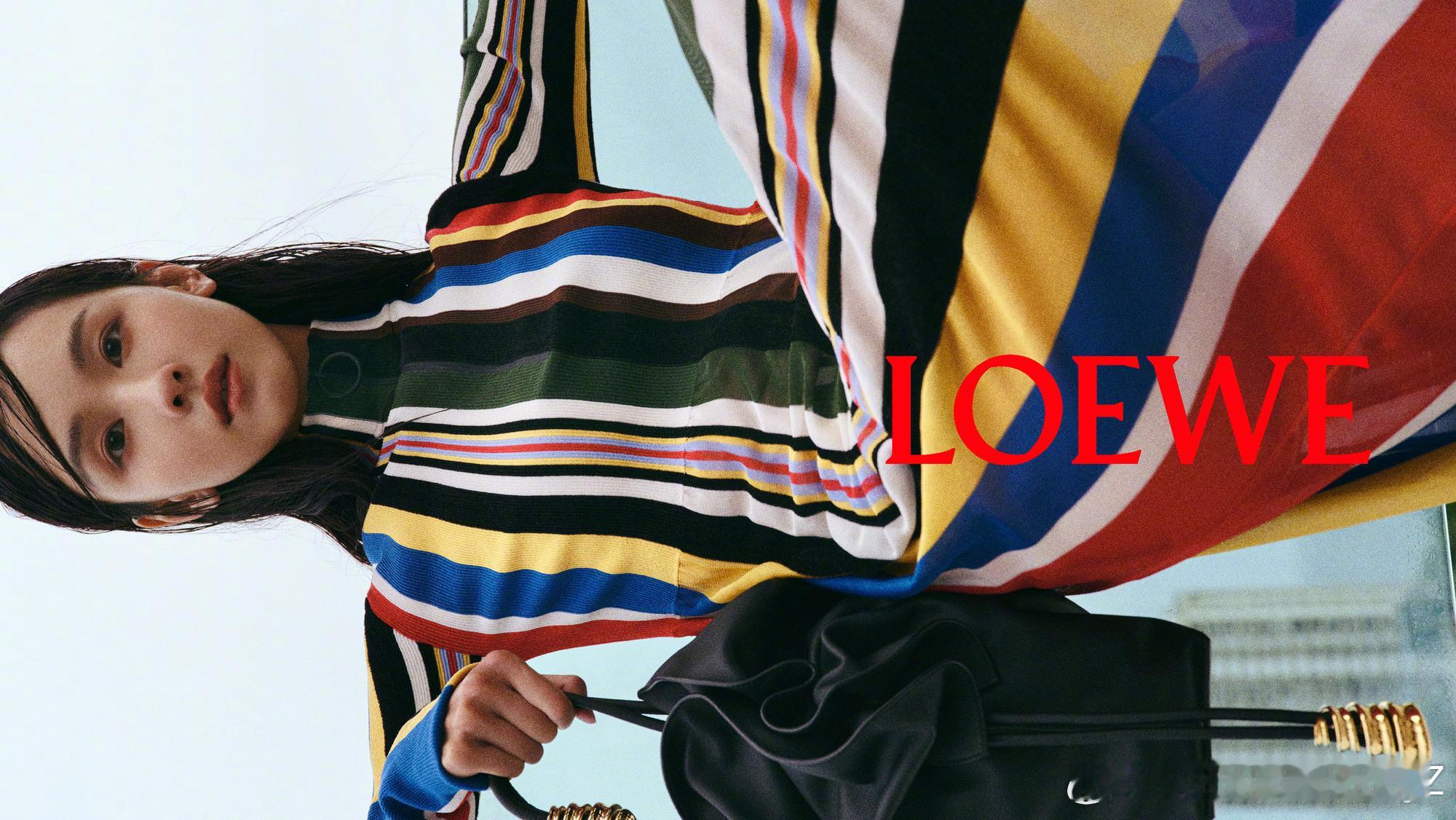 LOEWE 2026春夏系列广告大片释出，品牌大使陈都灵出镜演绎，这也是 LOE