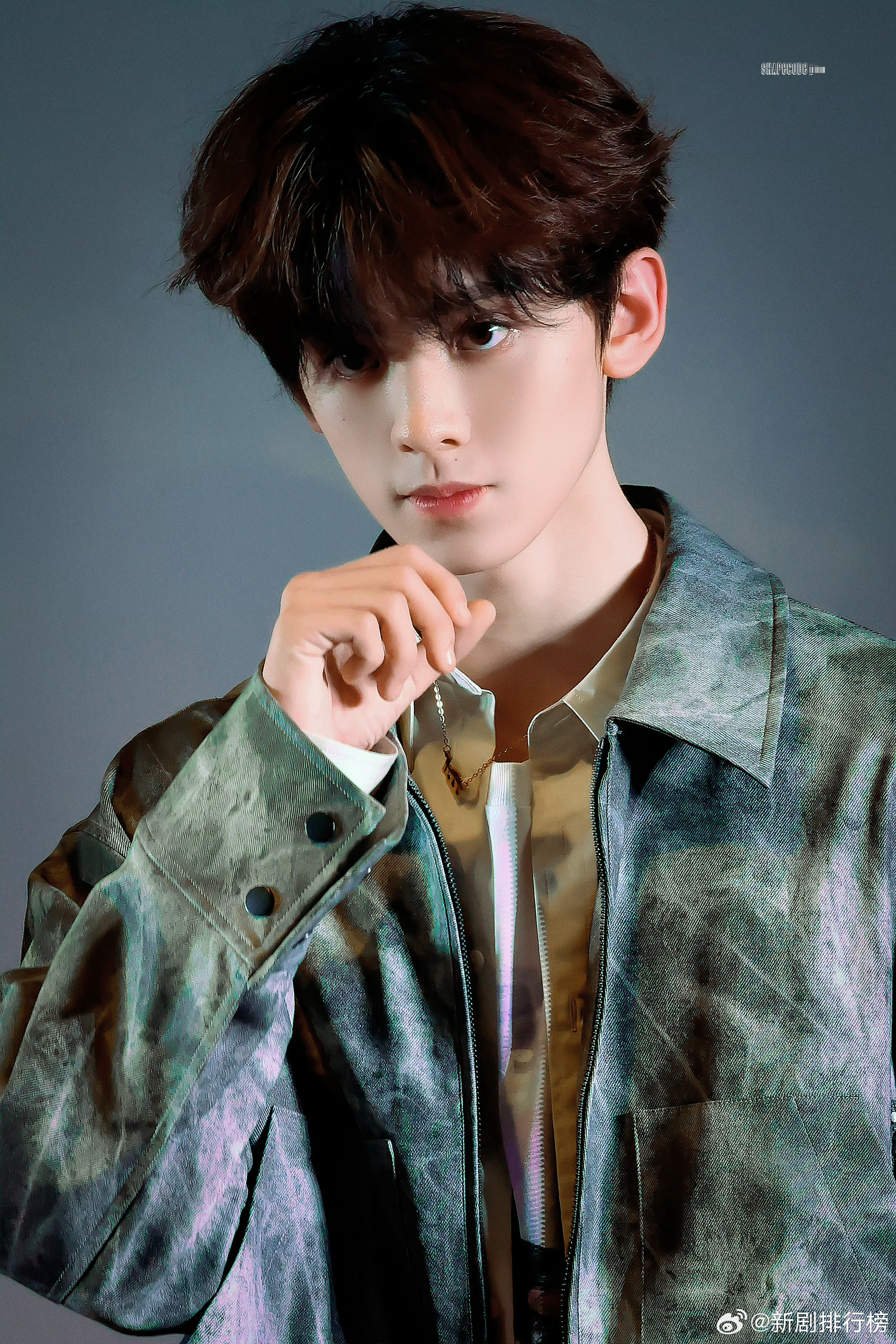 左航 从大山走到米兰 左航的每一次进步都让人惊喜。自学竹笛、会打鼓、擅长rap，