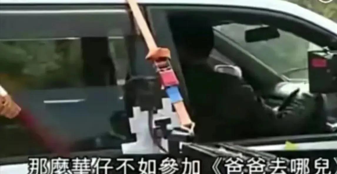 刘德华好会四两拨千斤。