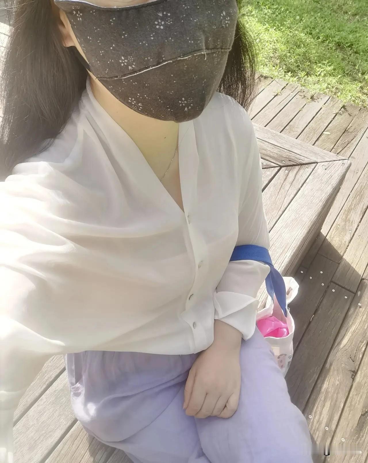 我这个人特别爱憎分明，没有办法，我讨厌一个人，就是不想理他，甚至要把他(她)彻底