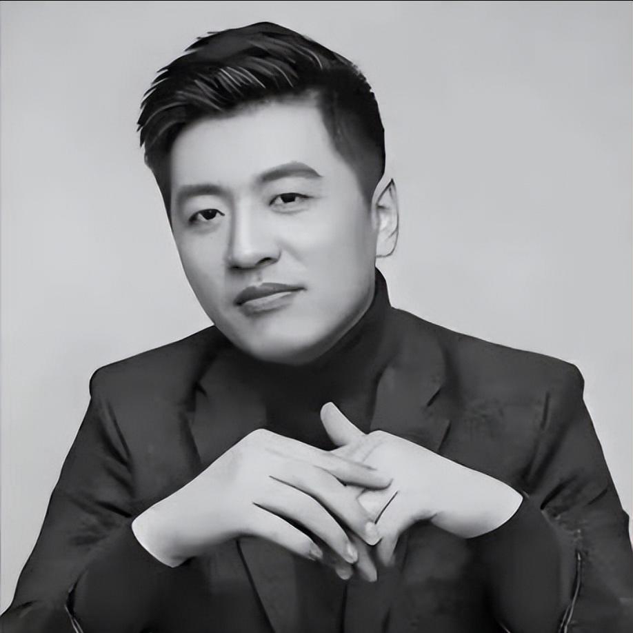 3月28日上午7时，苏州殡仪馆。这位41岁的教育博主，将正式与世界告别。

4天