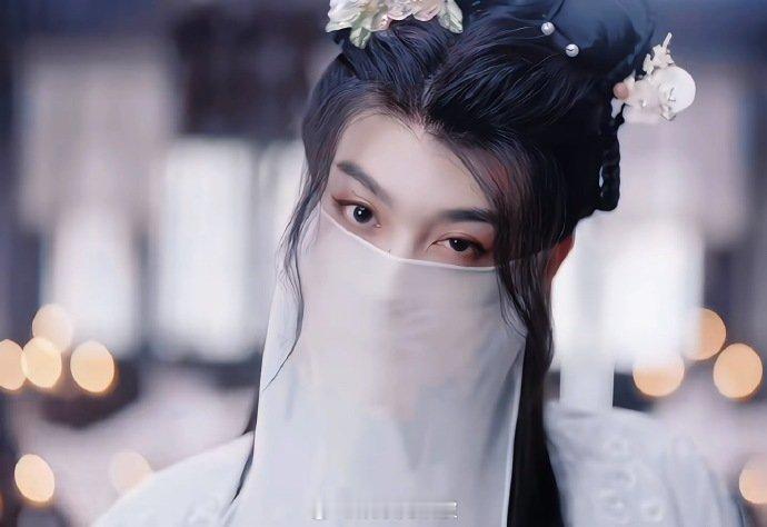 田栩宁女装造型 田栩宁女装造型直接美到失语！跳舞时的肢体张力与柔美元素完美融合，