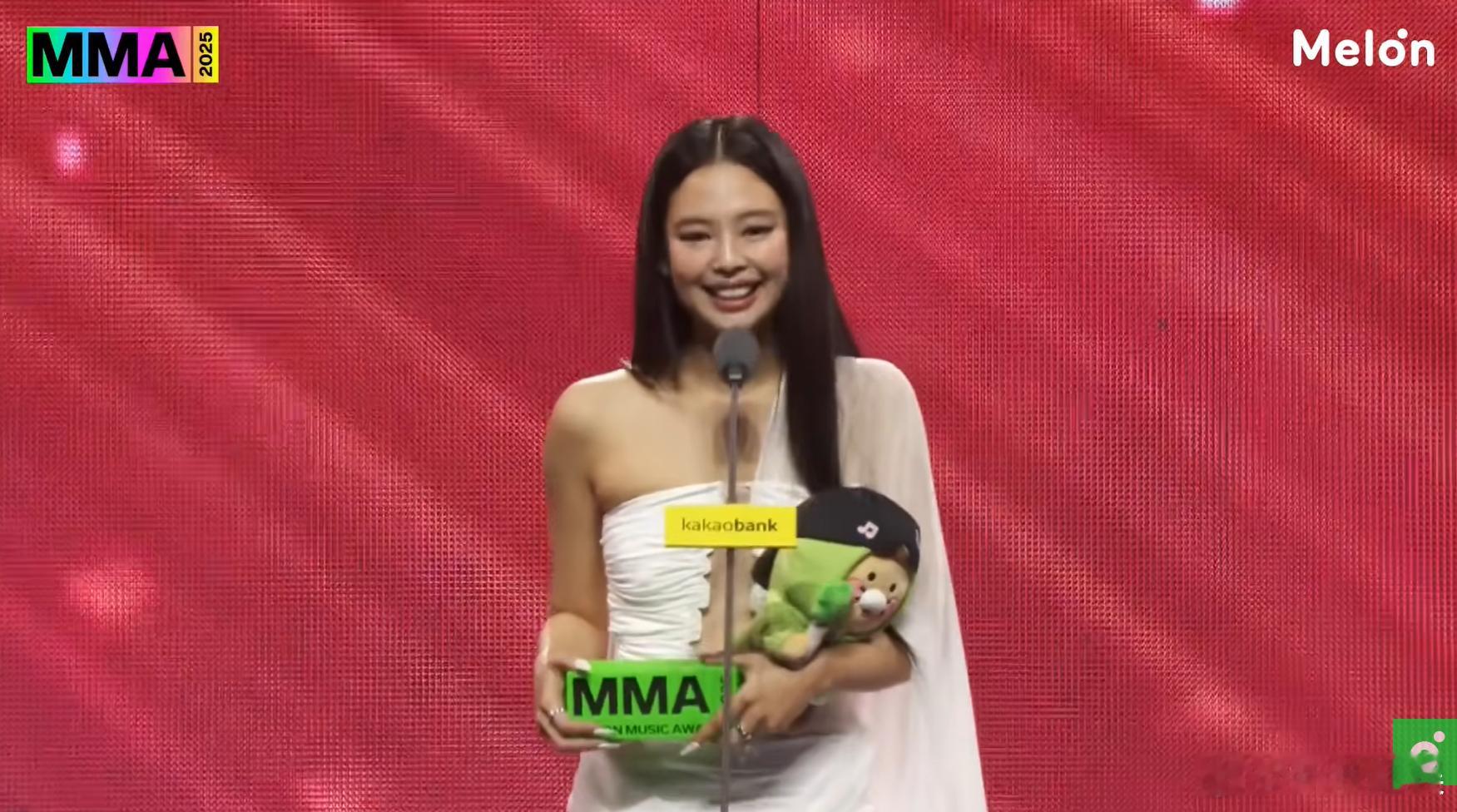 JENNIE大赏JENNIEmma大赏 JENNIE获MMA大RECORD OF