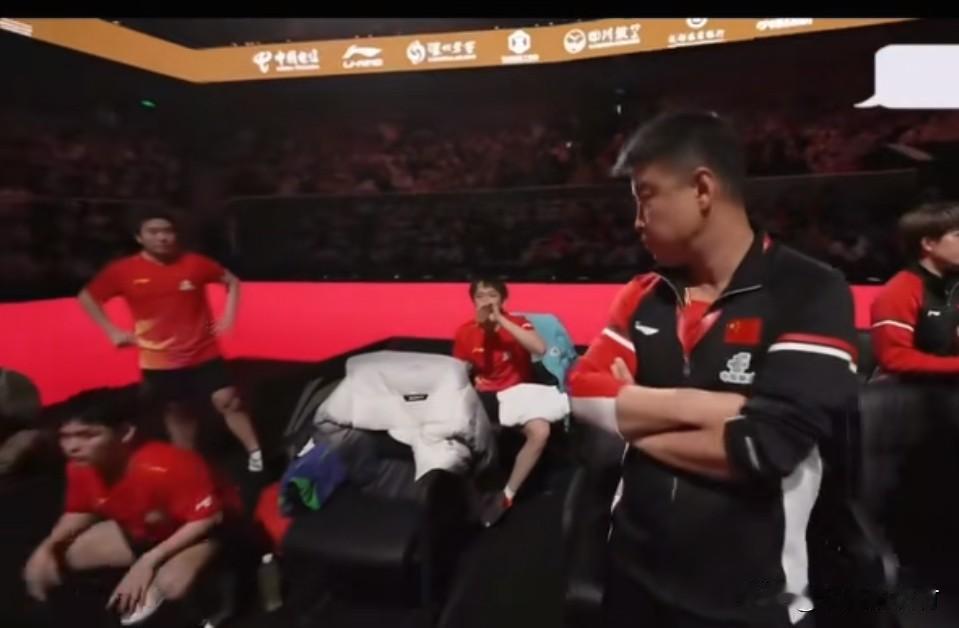 大胖梁靖崑输了比赛很自责
每次看到梁甜甜不知所措的样子，心里挺不是滋味的，已经很