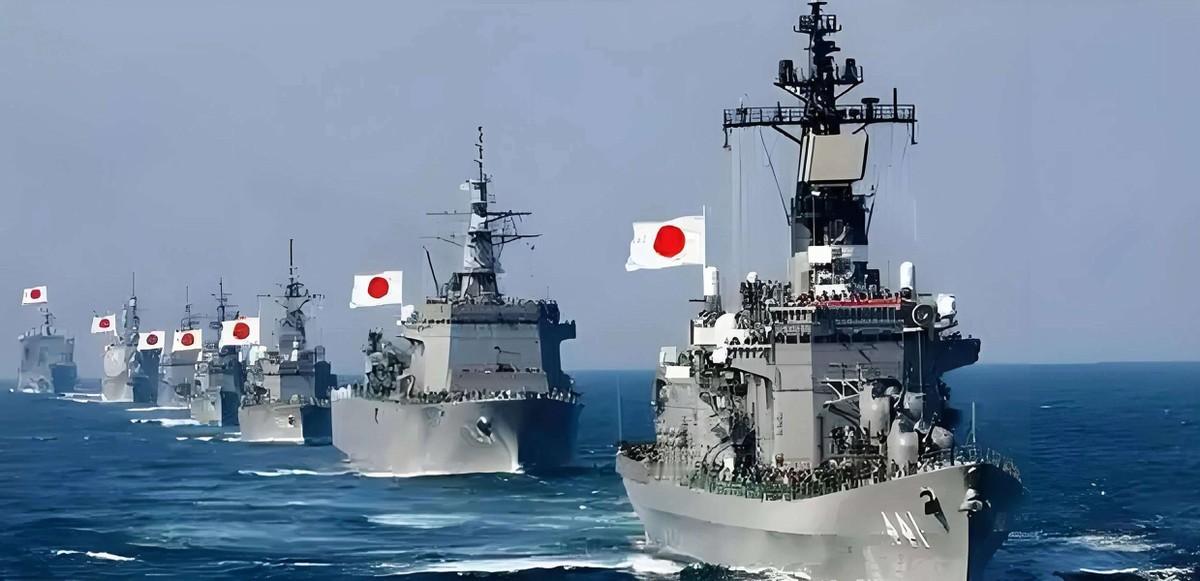 日本惊出一身冷汗！日本军舰刚挑衅性的经过台湾海峡，朝鲜直接朝着日本经济海域方向发