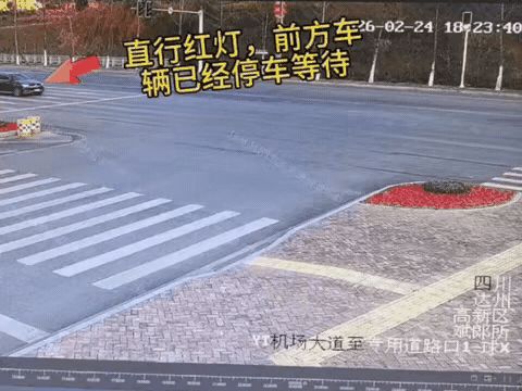 摩托车这个速度是飞起来了，最后真的实现了。