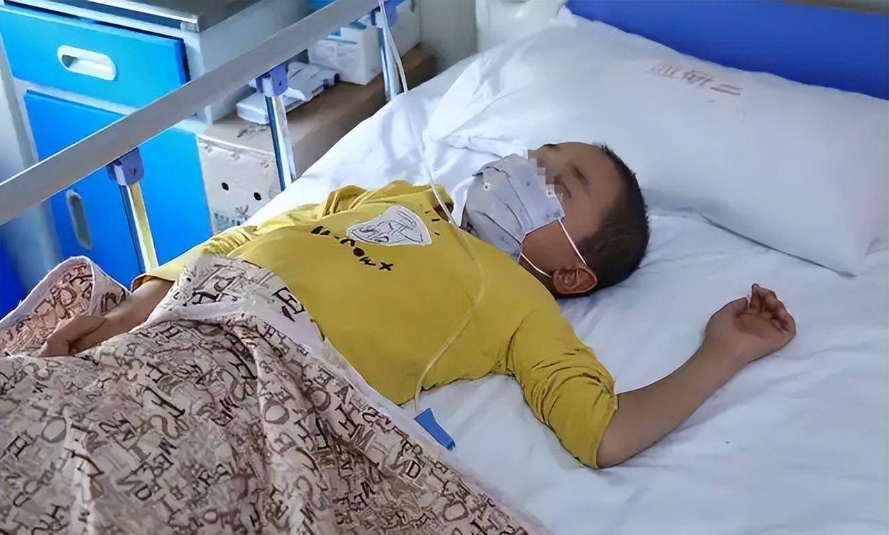 13岁男孩确诊胰腺癌，医生怒问父母：怎能天天给孩子吃这些？

2026年8月，这
