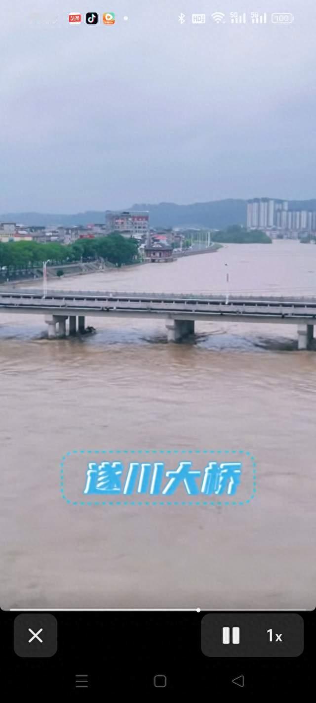 桥上的故事