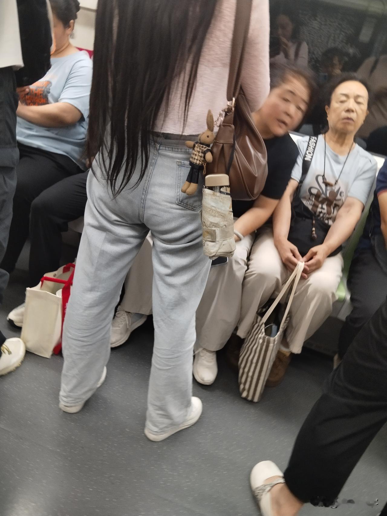 人只有在绝境的时候渡过去了，那他就会大彻大悟！没有把自己逼到绝境，没有把自己逼到