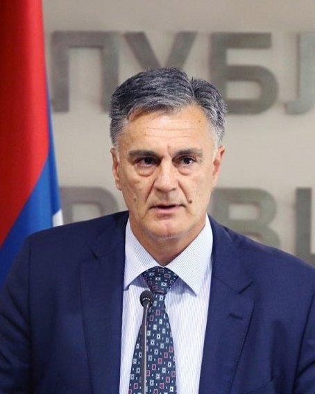 西尼沙·卡兰当选波黑塞族共和国总统