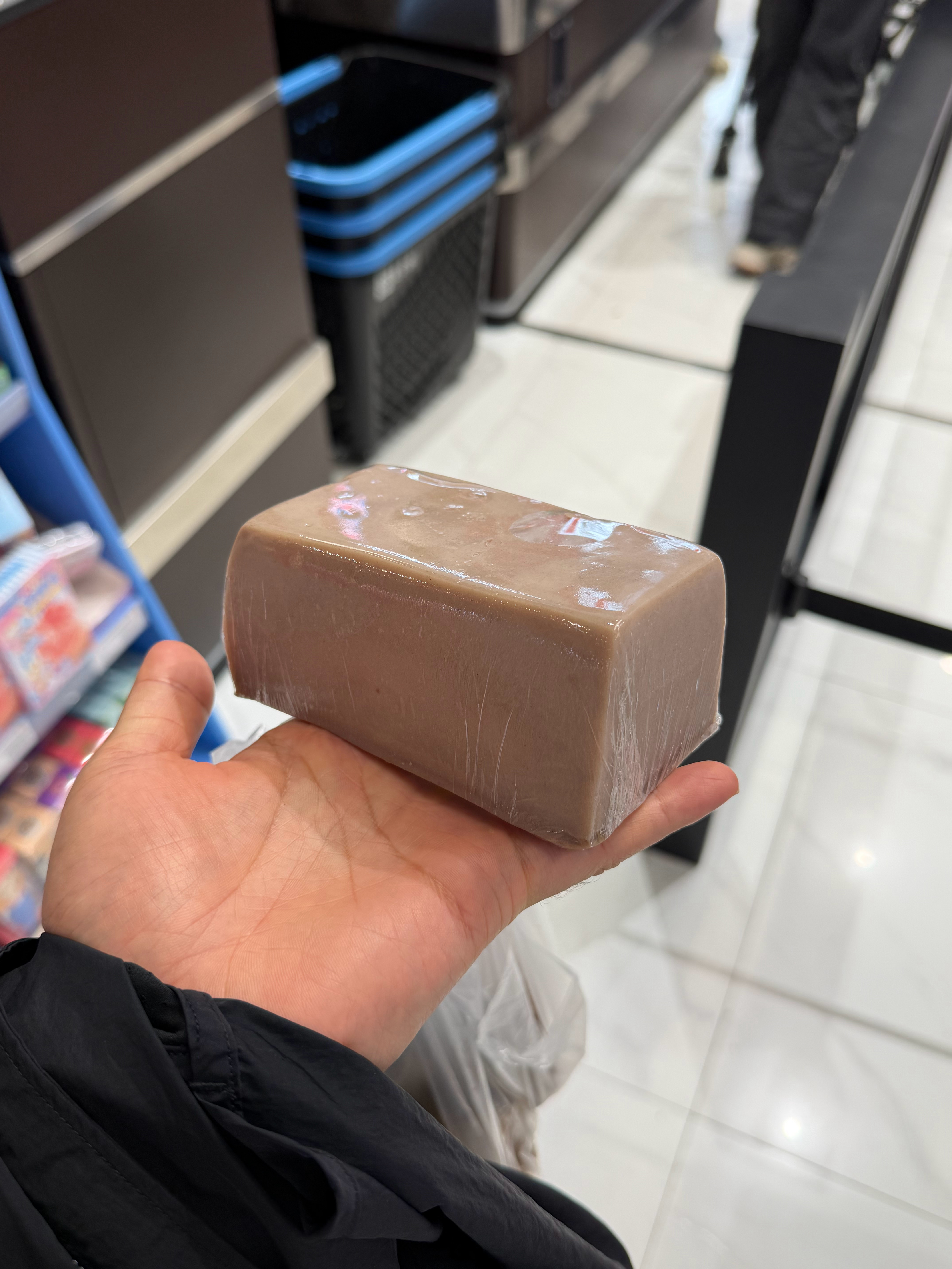 灌章 guanzhang我也不知道这两个字怎么写，是我们这边的特色用的荞麦面制成