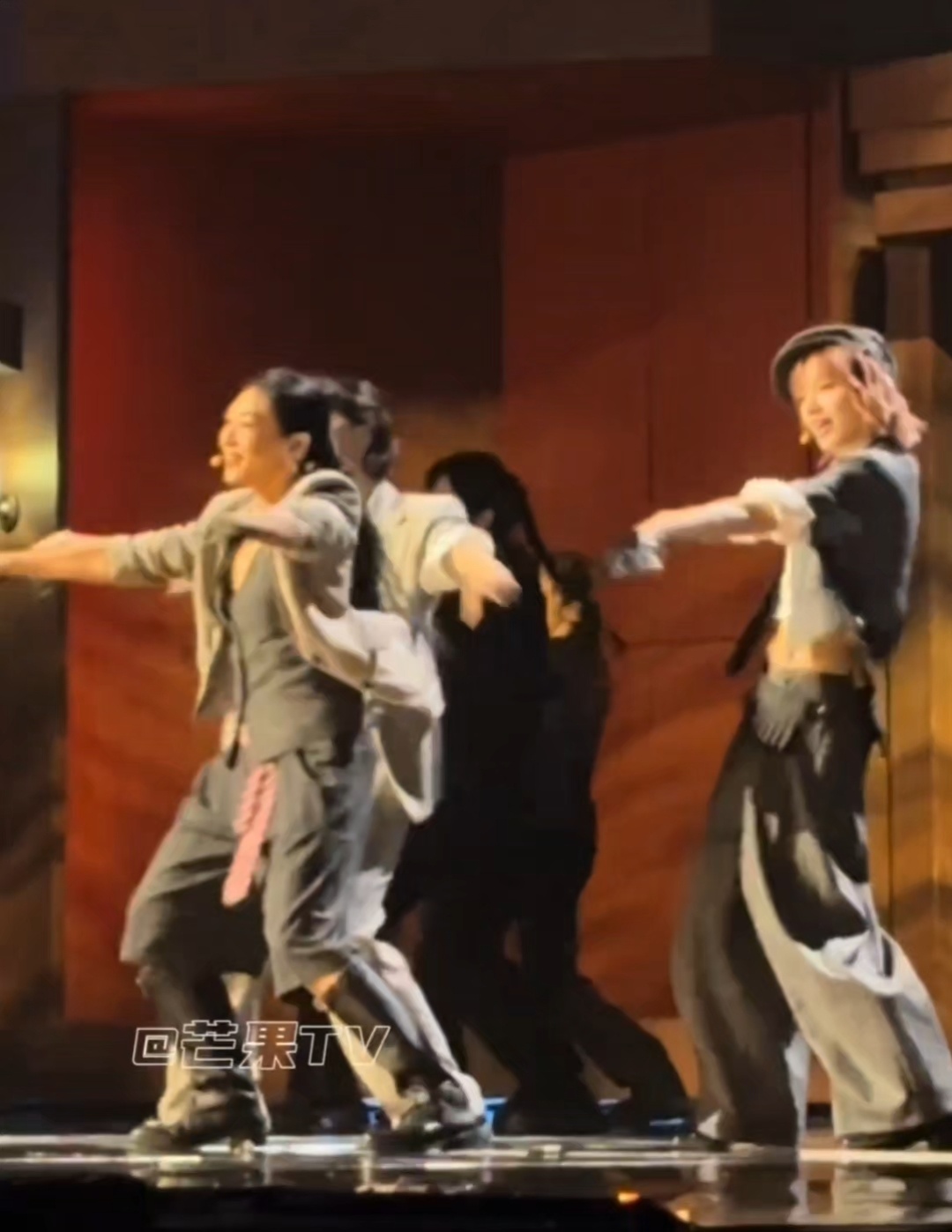 曾沛慈团遭遇demo诈骗😭 曾沛慈自曝“被Demo骗了”！《一半一半》歌词密集