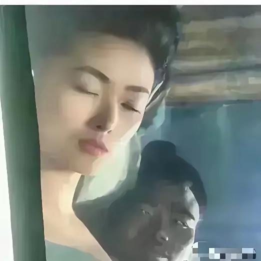 其实，从古到今，为了更好的生活，为了追求幸福，多少女人受过人生辛酸，才能获得一时