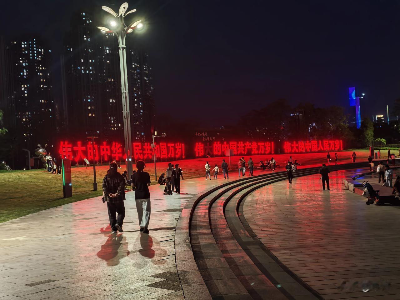 动图，点击有3秒钟的视频，红米K90ProMax，5000万像素三摄，4000元