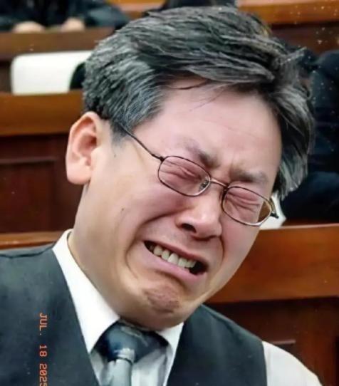 特朗普太狠了：李在明还没有到中国，美国就出手了，要捏韩国的七寸。 1 月 4 日