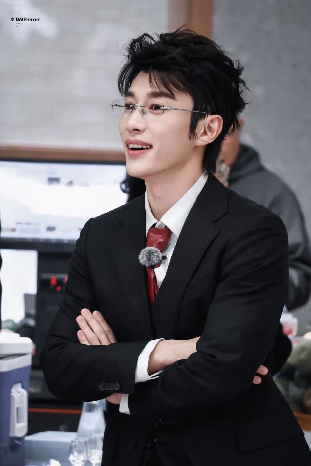 代旭路透神图一张接一张 代旭路透神图一张接一张，每套都狠狠戳中我啊！ 