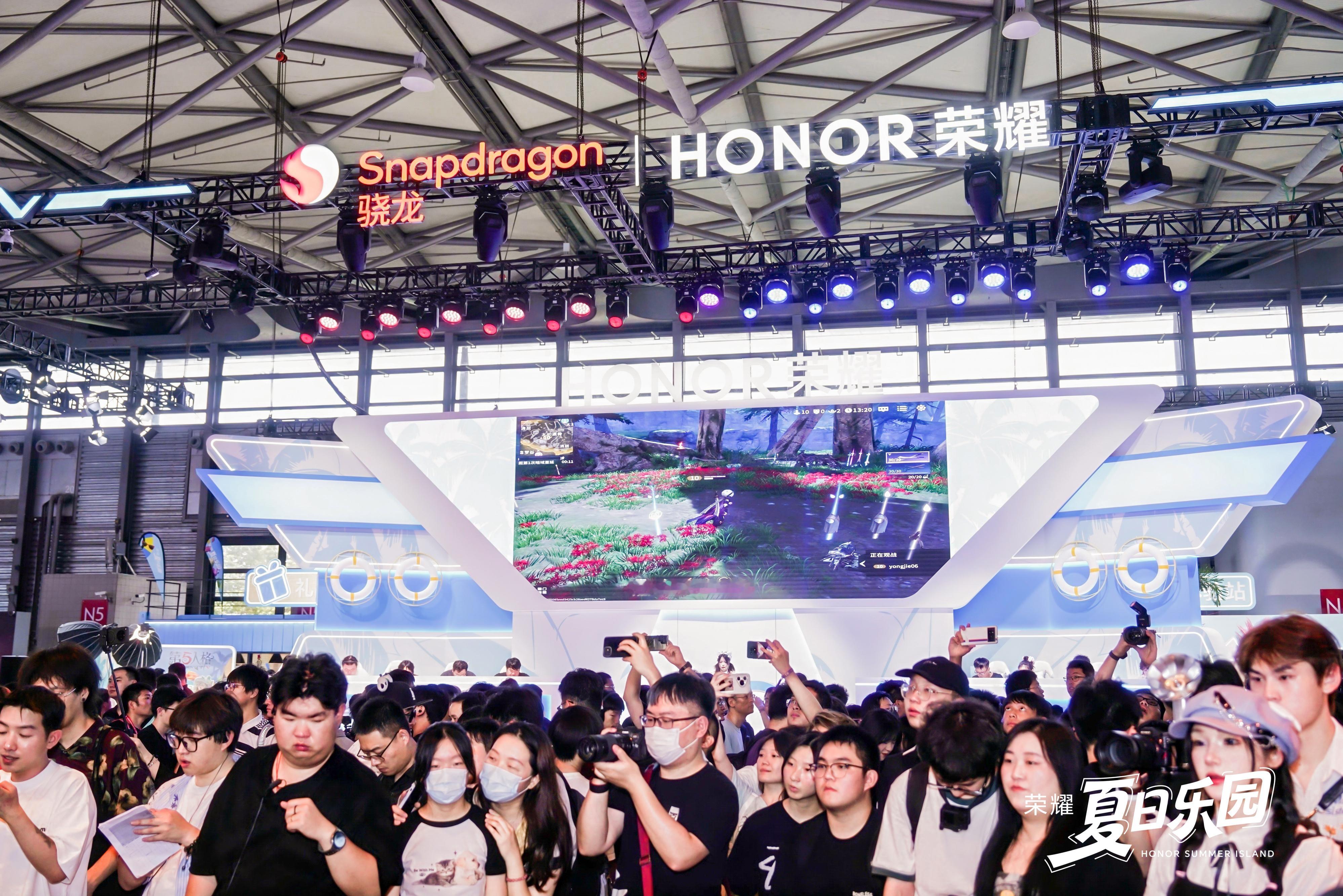 今年的 ChinaJoy 你们都关注了没？现场可以说是非常火爆。这次荣耀还在CJ