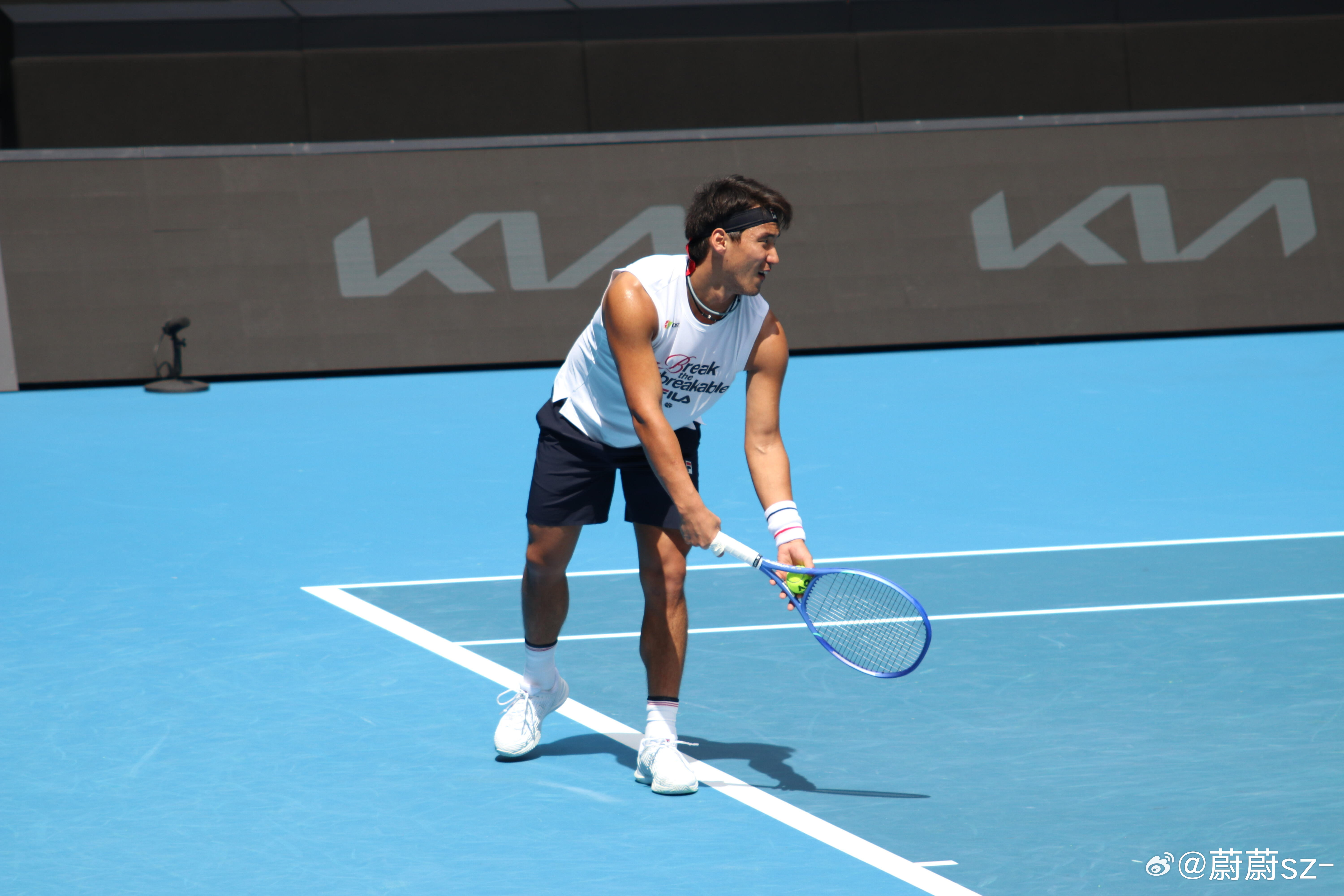 表演赛布云朝克特击败世界第十🎾库扬精英赛，🇨🇳布云朝克特以6-4/7-6(