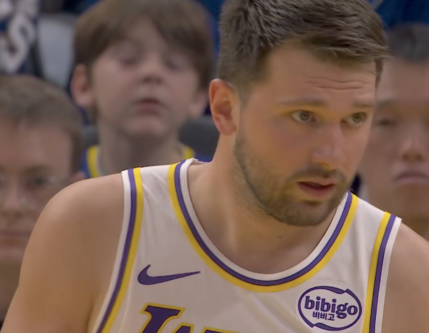 如何评价？今天的东契奇：17投9中 三分球9中4 罚球4中426分6篮板8助攻1