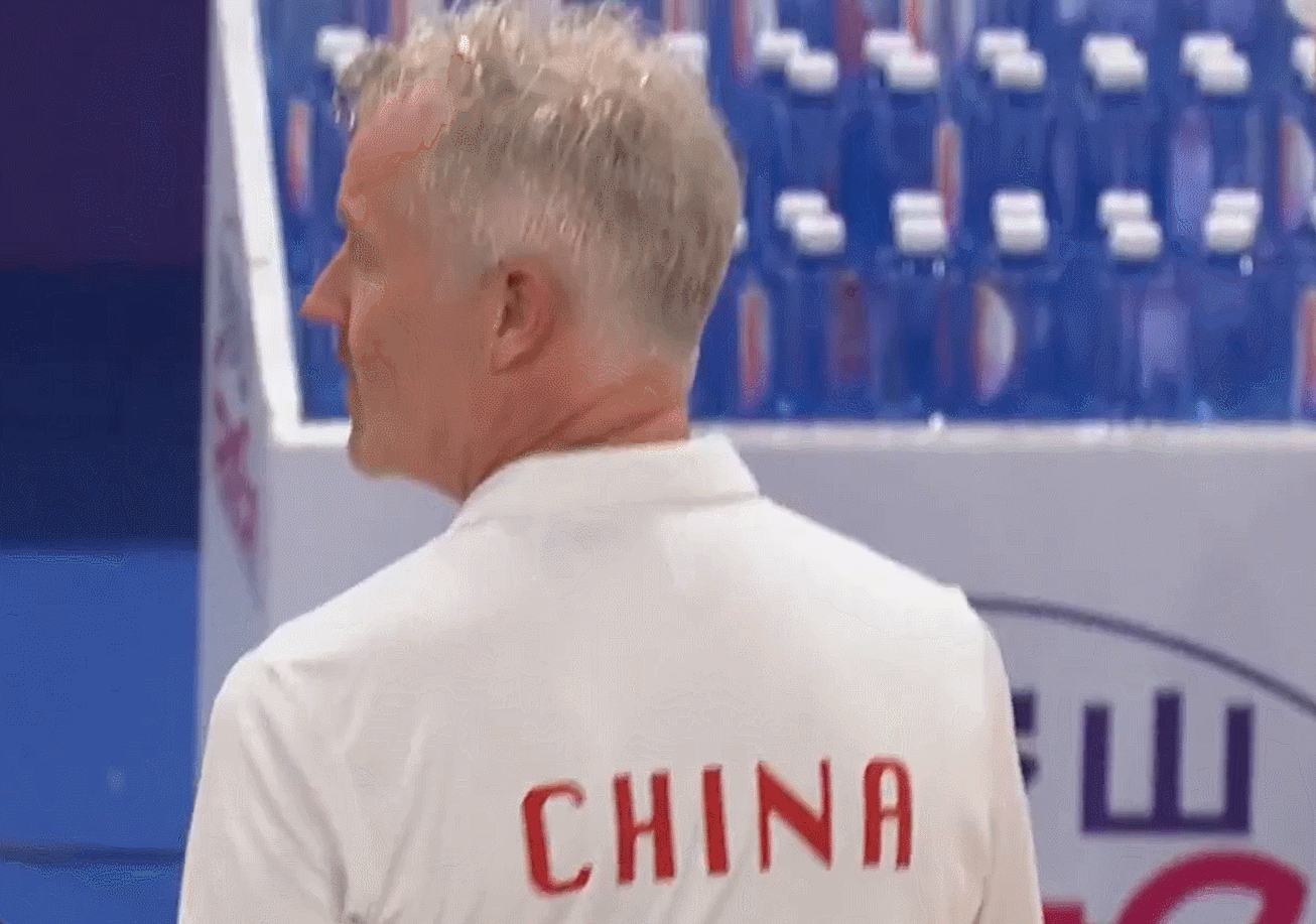 中国队0-2（26-28/21-25）伊朗队瓜男再次挥霍6-2的优势开局，后半局