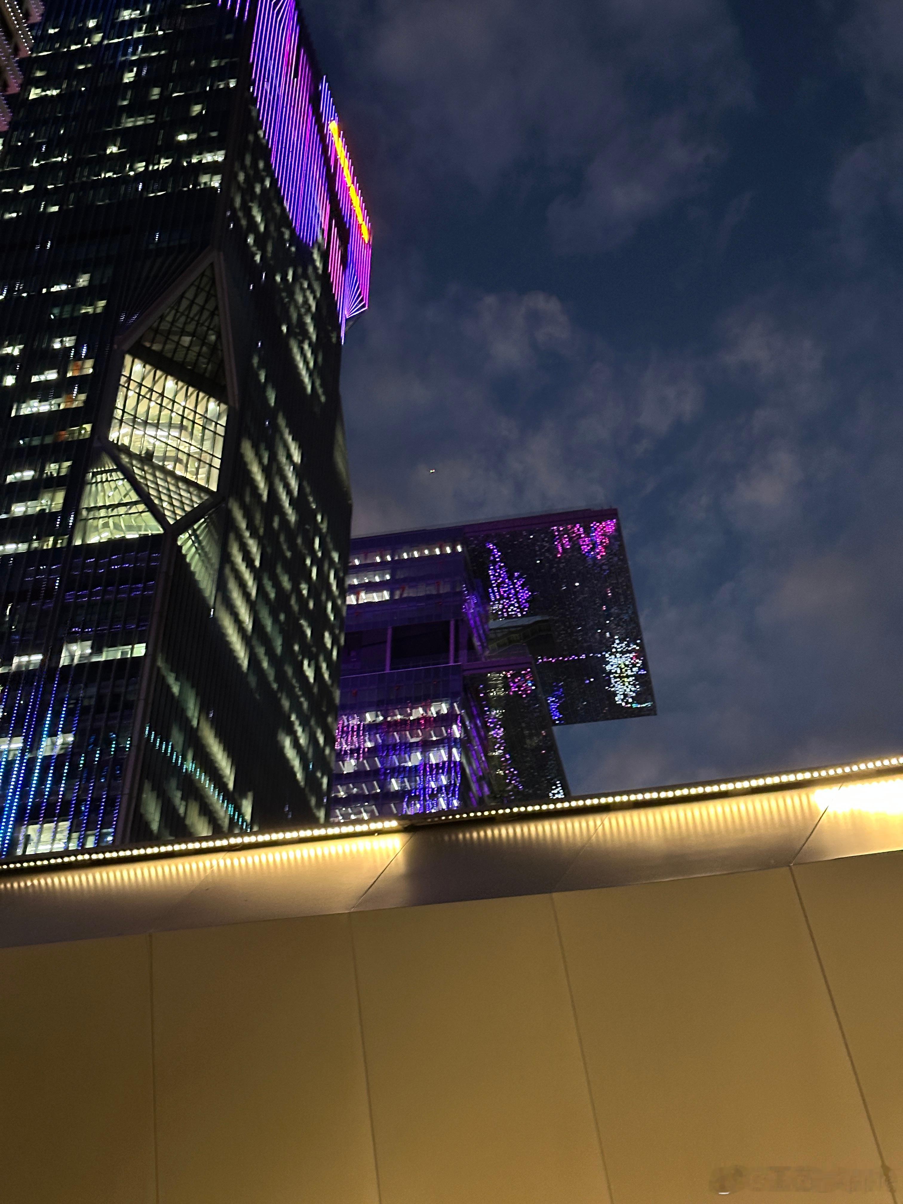 广州这两天的天气都特别好☁️心情也因为天气而变好啦