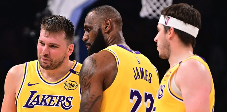 躺赢！湖人升至西部第三🥉NBA