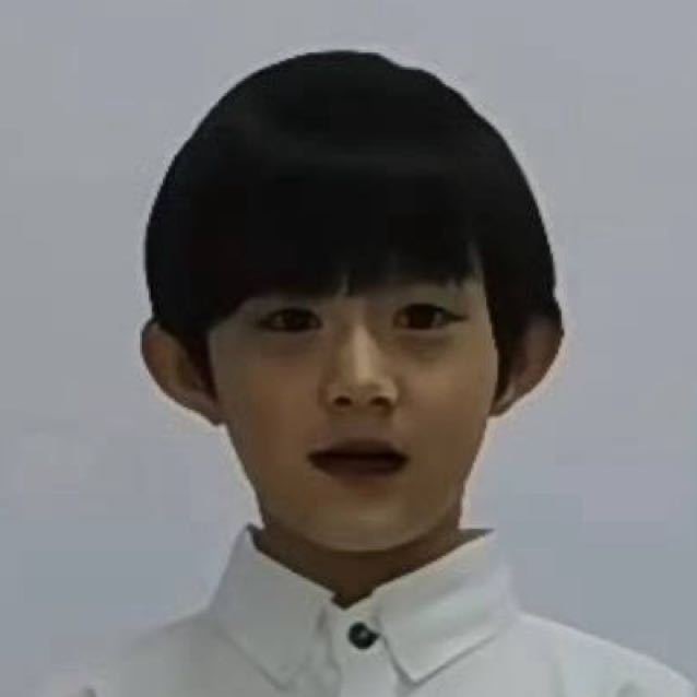 有点像咒怨里的那个小男孩 